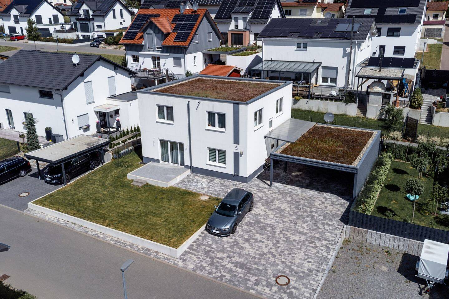 Energieeffizient wohnen | EFH von 2019 mit Energieklasse A+ | Garten & Doppelcarport, 75387 Neubulach