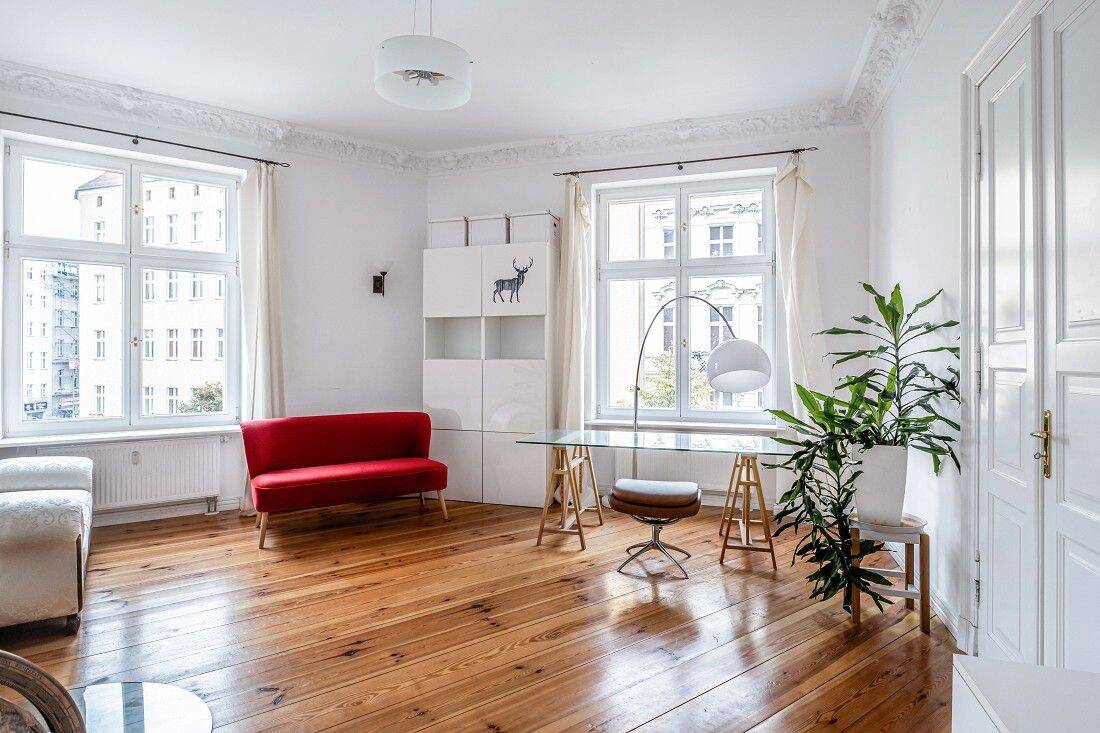Zeitlose Eleganz im Kiez: Größzügige Stuckaltbauwohnung mit Balkon, 10437 Berlin (Pankow Prenzlauer Berg)