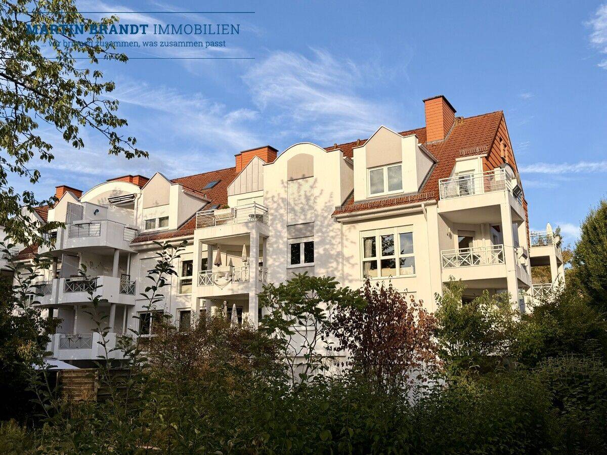Sonnige 4,5 Zimmer Dachgeschoss Maisonette Wohnung in Stadtrandlage von Idstein, 65510 Idstein