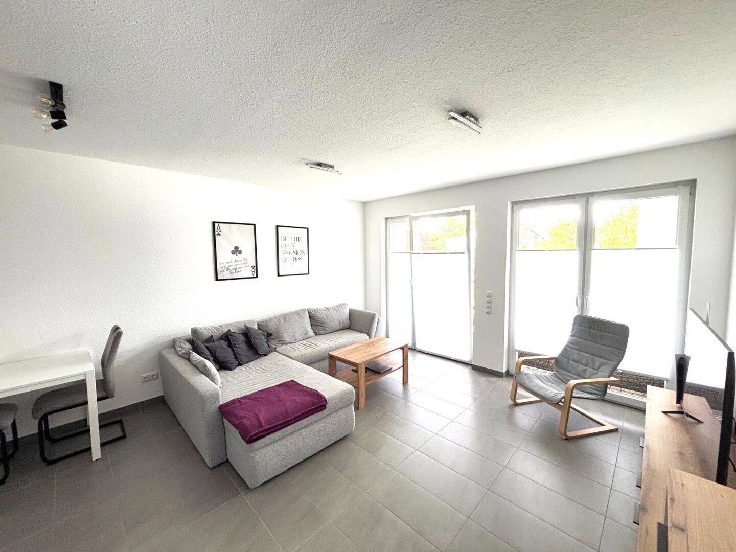 Stilvolles Wohnen in Niestetal-H. – Barrierefreie 2-Zimmer-Wohnung mit Terrasse und Stellplatz, 34266 Niestetal