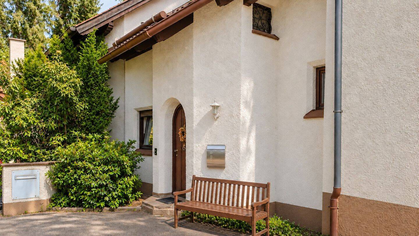 Eigenes Haus statt 3-Zimmer-Wohnung – Garten, Stellplatz, ausgebauter Keller, kein Hausgeld (privat), 85521 Ottobrunn
