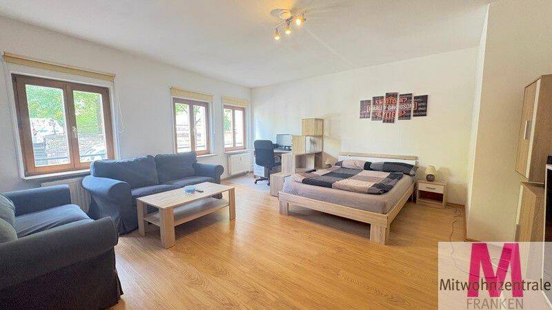 Großzügige Wohnung in der historischen Altstadt von Fürth, 90762 Fürth (Innenstadt)