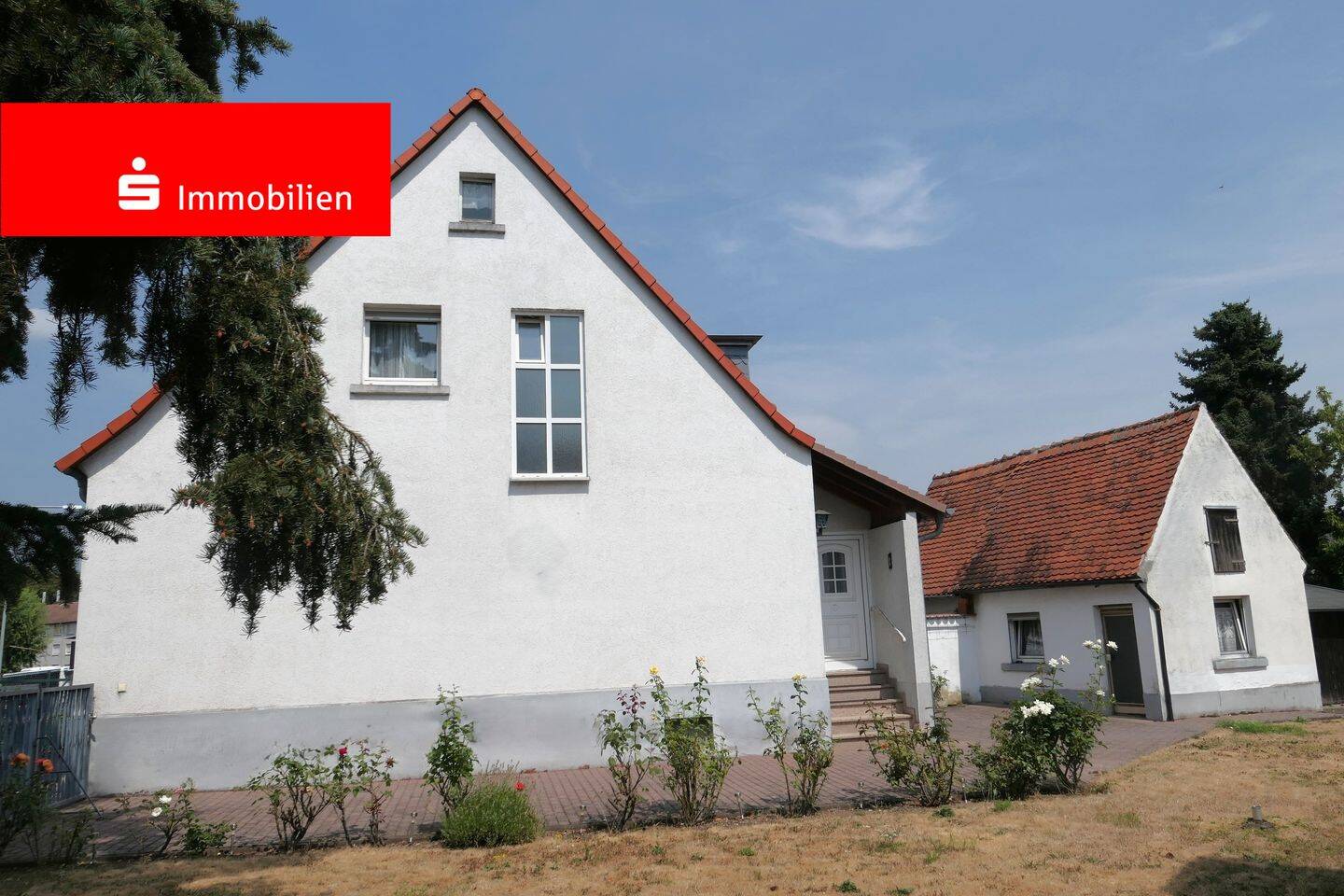 Kleinere süße Doppelhaushälfte mit Charme – größeres Grundstück, Nebengebäude, zum Sanieren, 65760 Eschborn