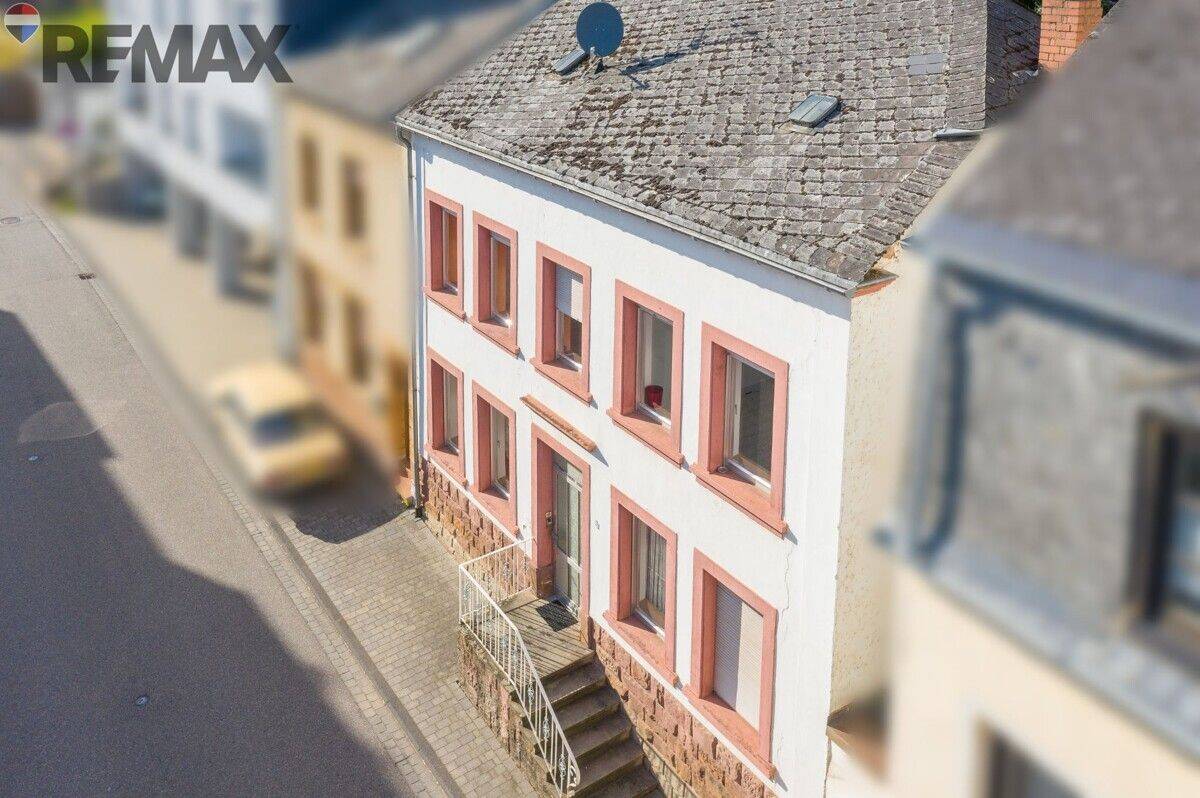 Altbau mit Möglichkeiten: Renovierungsbedürftiges Einfamilienhaus nahe der Saarburger Innenstadt, 54439 Saarburg