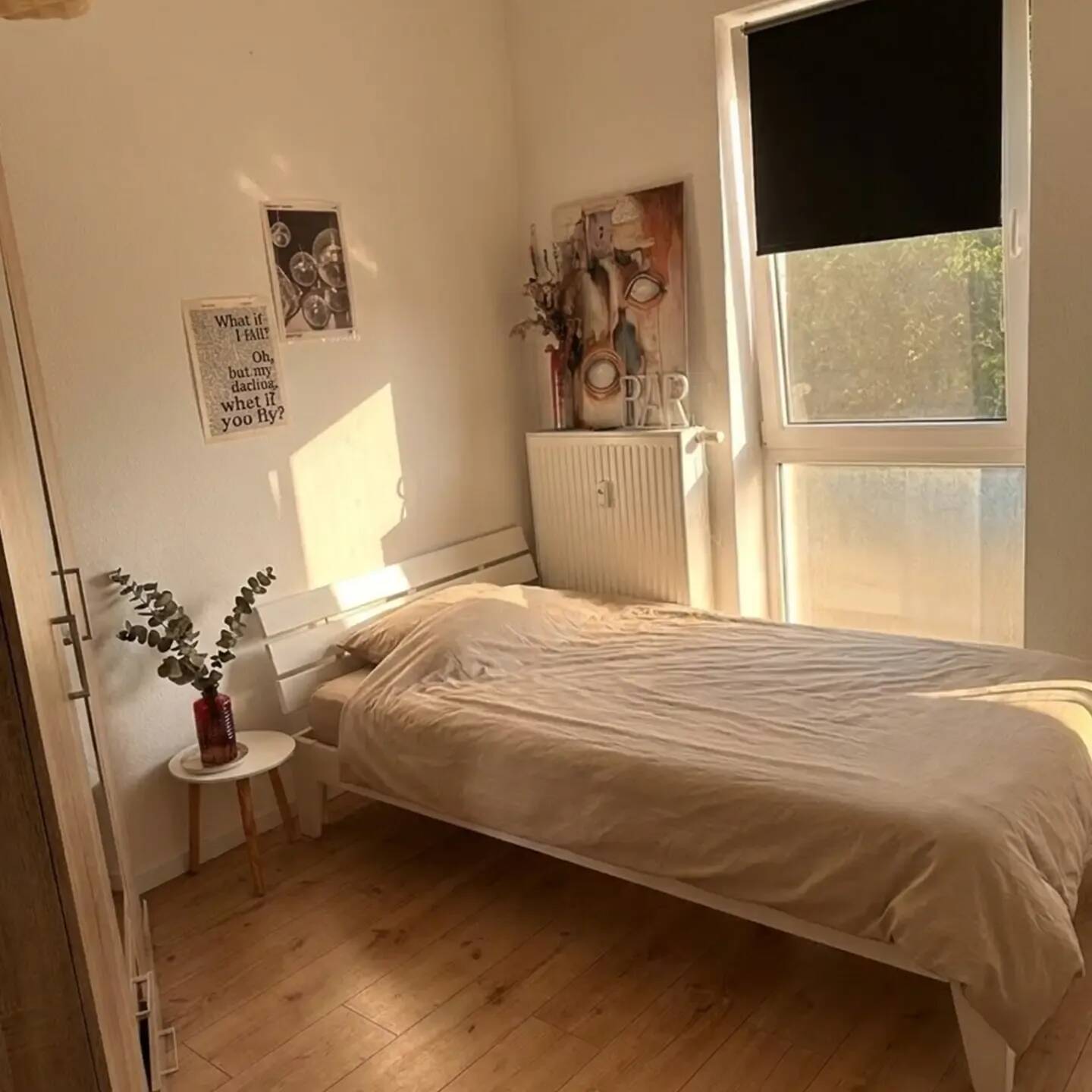 Schönes möbliertes WG-Zimmer in kernsanierter Wohnung in Top Lage, 72762 Reutlingen