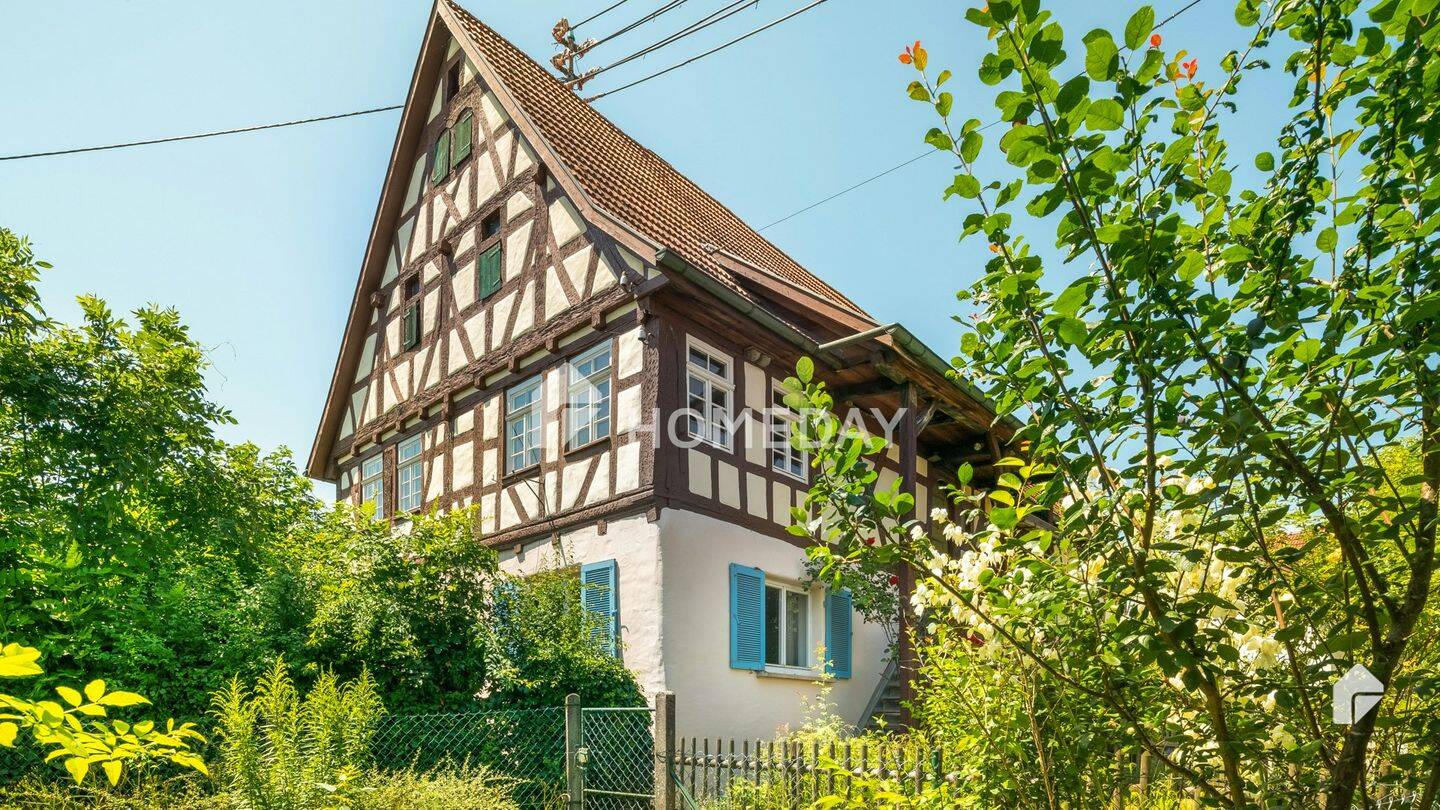Historisches Fachwerkhaus: Das „Schlössle“ mit Geschichte & Potenzial wartet auf neue Eigentümer, 72658 Bempflingen