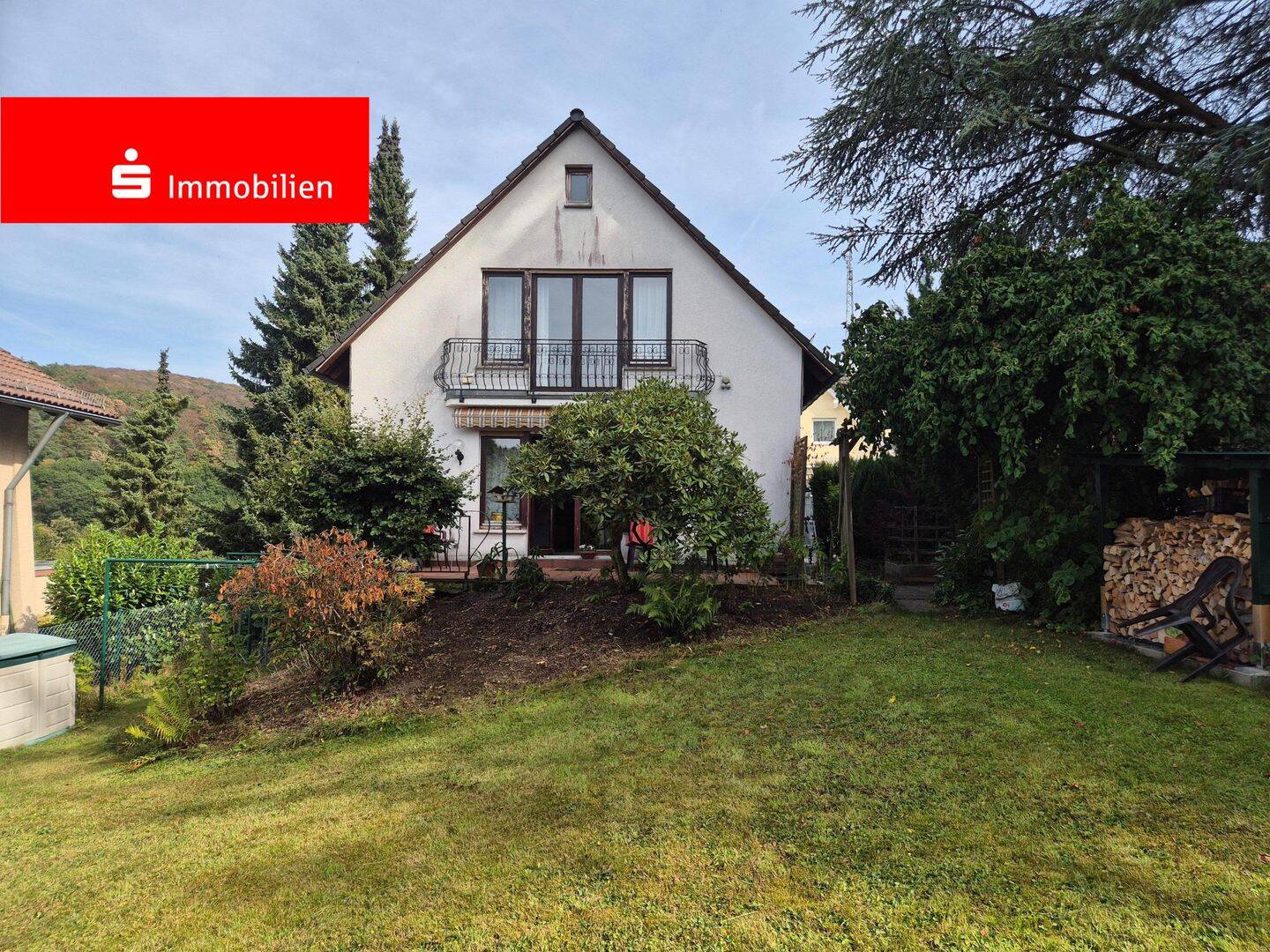 Solides Einfamilienhaus mit Einliegerwohnung, schönem Garten und viel Potenzial, 61389 Schmitten
