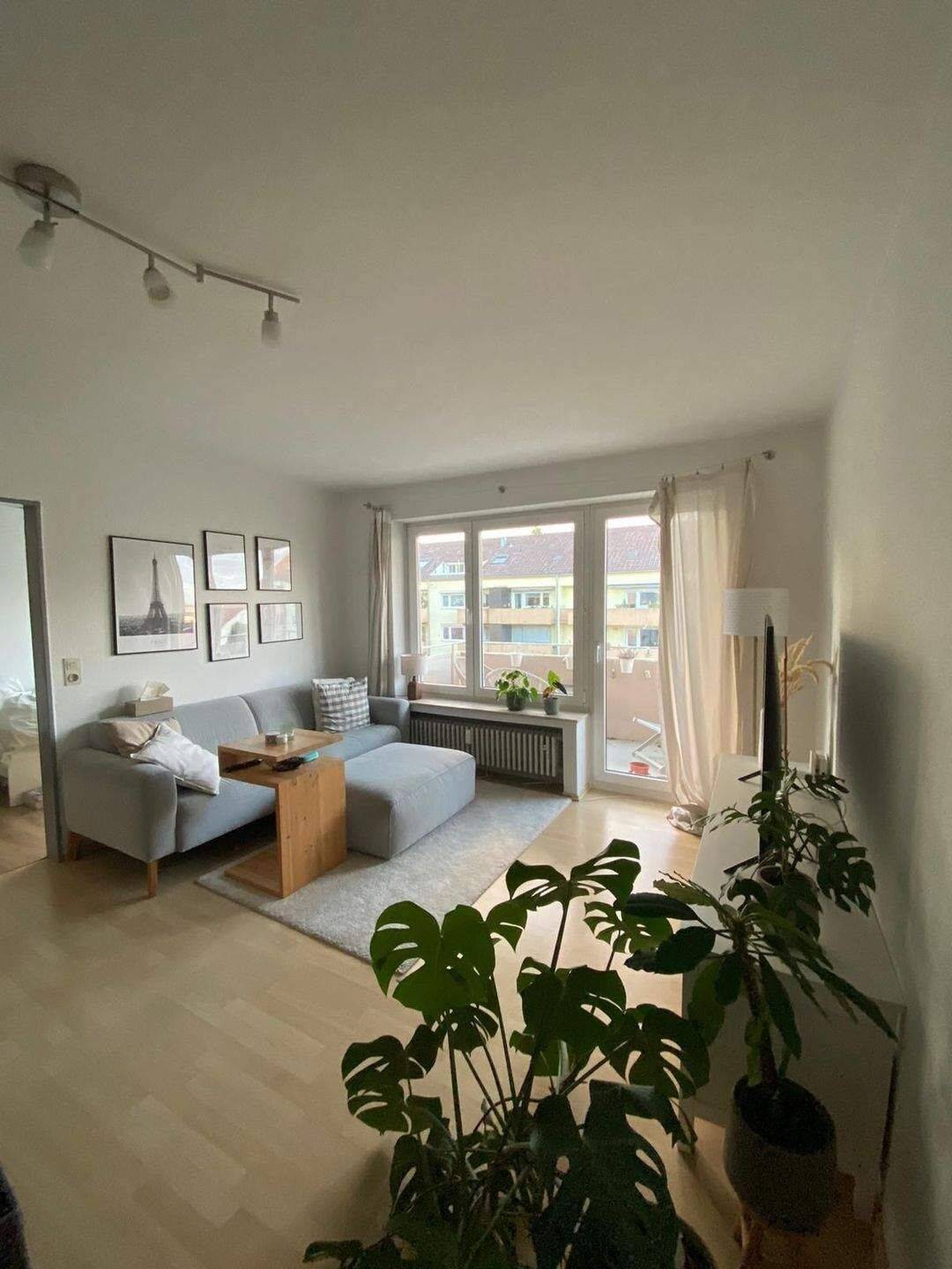 gepflegte 2 Zimmer-Wohnung mit Balkon im 3.OG, 89233 Neu-Ulm
