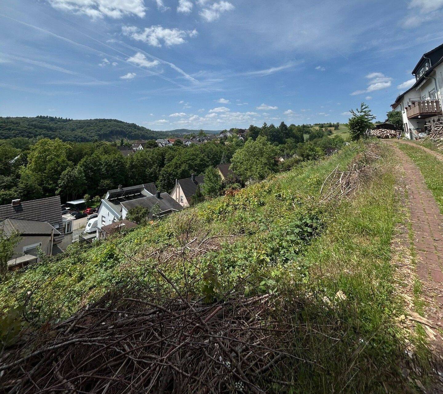 Weitblick inklusive – Großzügiges Baugrundstück in bester Höhenlage von Aßlar, 35614 Aßlar