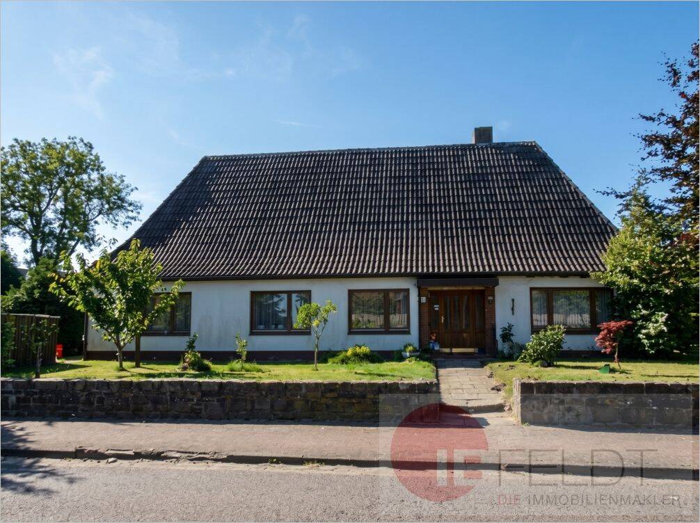 Alles auf einer Ebene: Wohnhaus mit Garten, Garagen & viel Platz für Familie, WG, Homeoffice, Hobby, 25868 Stapel (Norderstapel)
