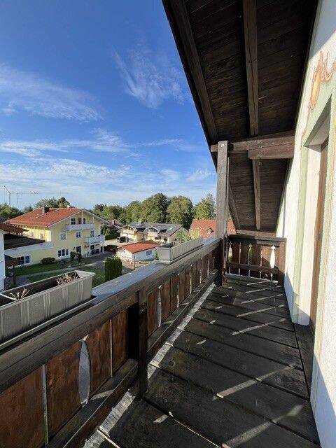 Dachgeschoss-Wohnung mit großem Balkon in Bad Kohlgrub, 82433 Bad Kohlgrub