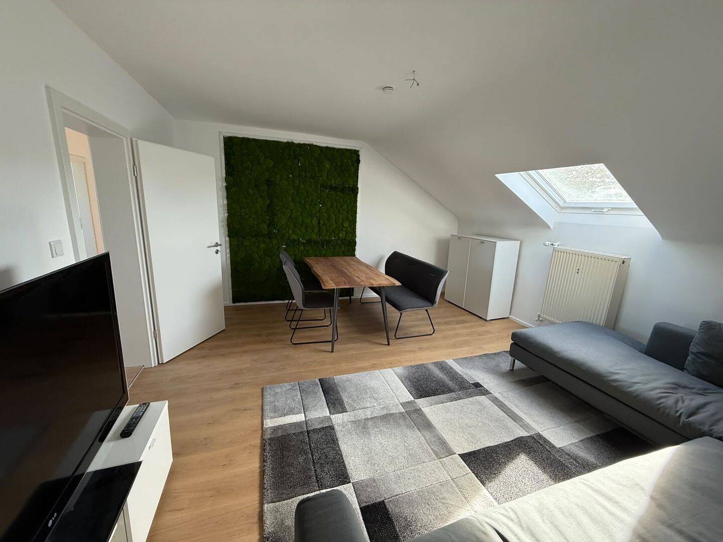 Voll ausgestattete Wohnung zum direkt einziehen in perfekter Lage, 91074 Herzogenaurach