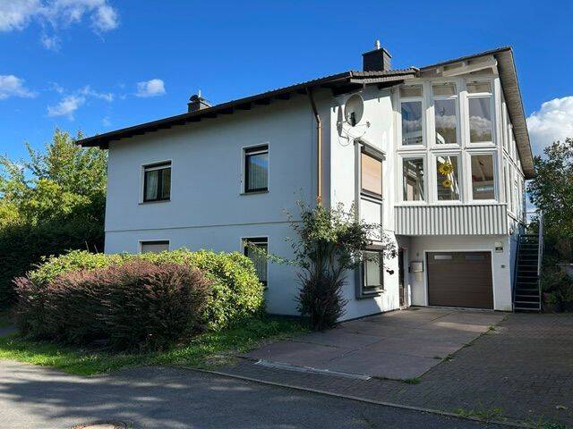 Einfamilienwohnhaus mit großem Wintergarten, Garagen, großem Obstbaumgarten, in ruhiger Ortsrandlage …., 37287 Wehretal