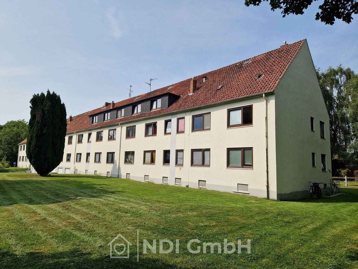 Attraktive Rendite möglich: Voll vermietetes Mehrfamilienhaus mit 34 Wohneinheiten in Glückstadt, 25348 Glückstadt