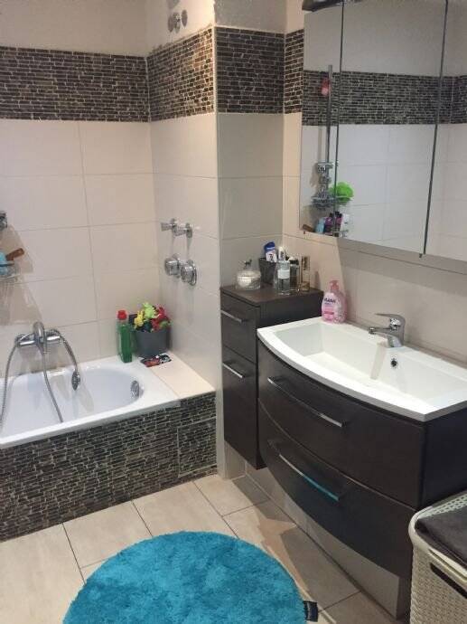 Dreizimmerwohnung im Dachgeschoss mit Einbauküche und Tiefgaragenplatz, 31137 Hildesheim