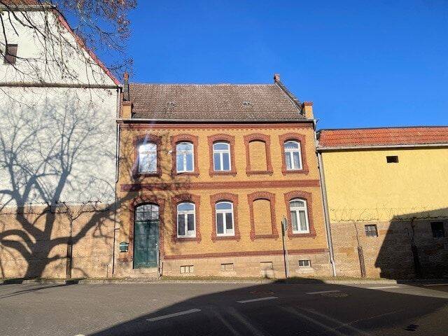 Provisionsfreier Erwerb eines Wohnhauses in Laucha, 6636 Laucha an der Unstrut