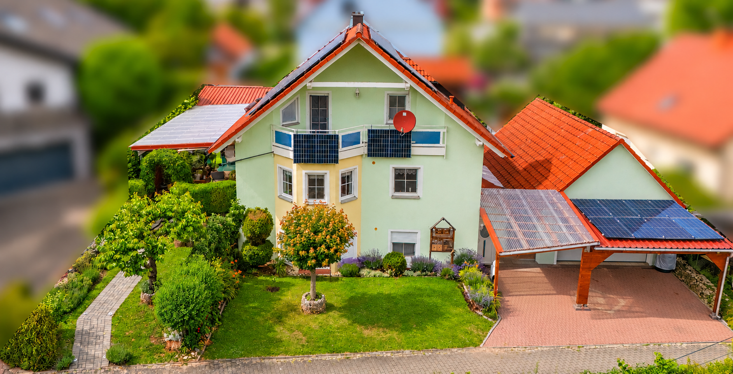 ++ Viel Platz für die ganze Familie mit sep. Anliegerwohnung, Terrasse und Garten in Trosdorf ++, 96120 Bischberg