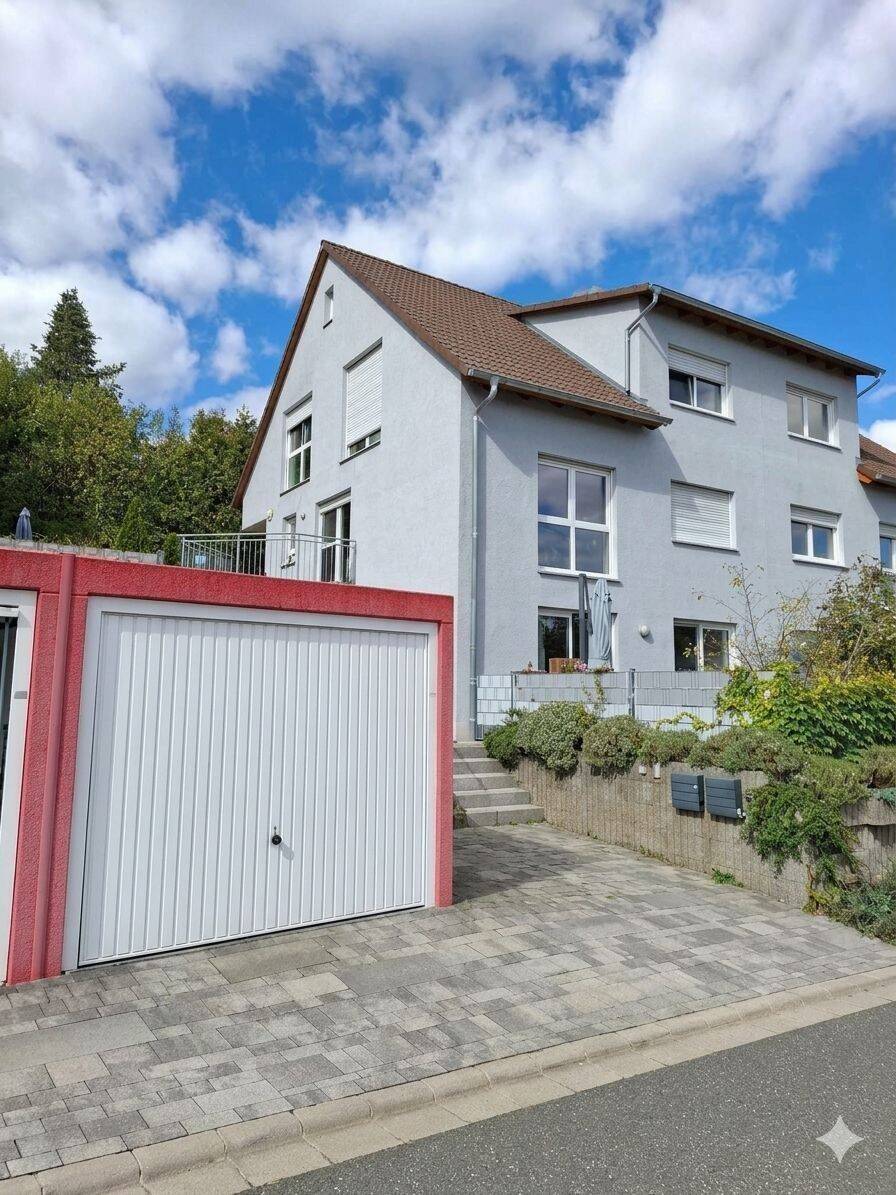 Doppelhaushälfte mit Garage und eigenem Garten in ruhiger Wohnlage, 90599 Dietenhofen