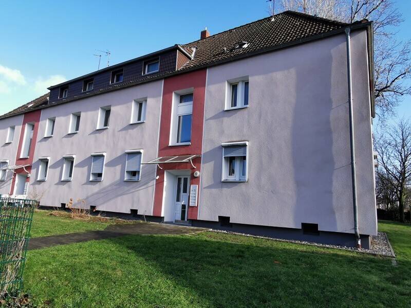 Schöne Wohnung sucht Mieter: praktische 2-Zi.-DG, 45899 Gelsenkirchen (Beckhausen Heßler Horst)