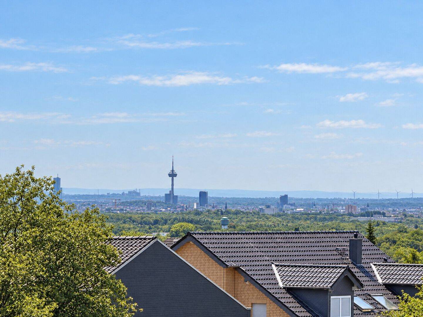 Maisonette mit Weitblick Richtung Köln – 90 m², 3 Zimmer & 2 Balkone in Schlebusch, 51375 Leverkusen (Schlebusch)