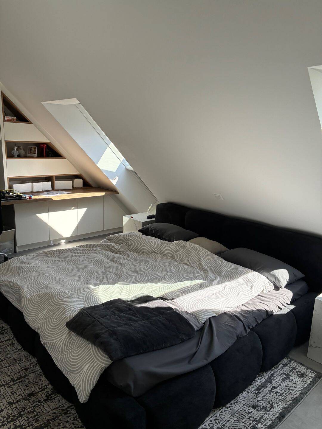 Moderne Dachgeschosswohnung mit großer Dachterrasse – hochwertig, hell, 90547 Stein