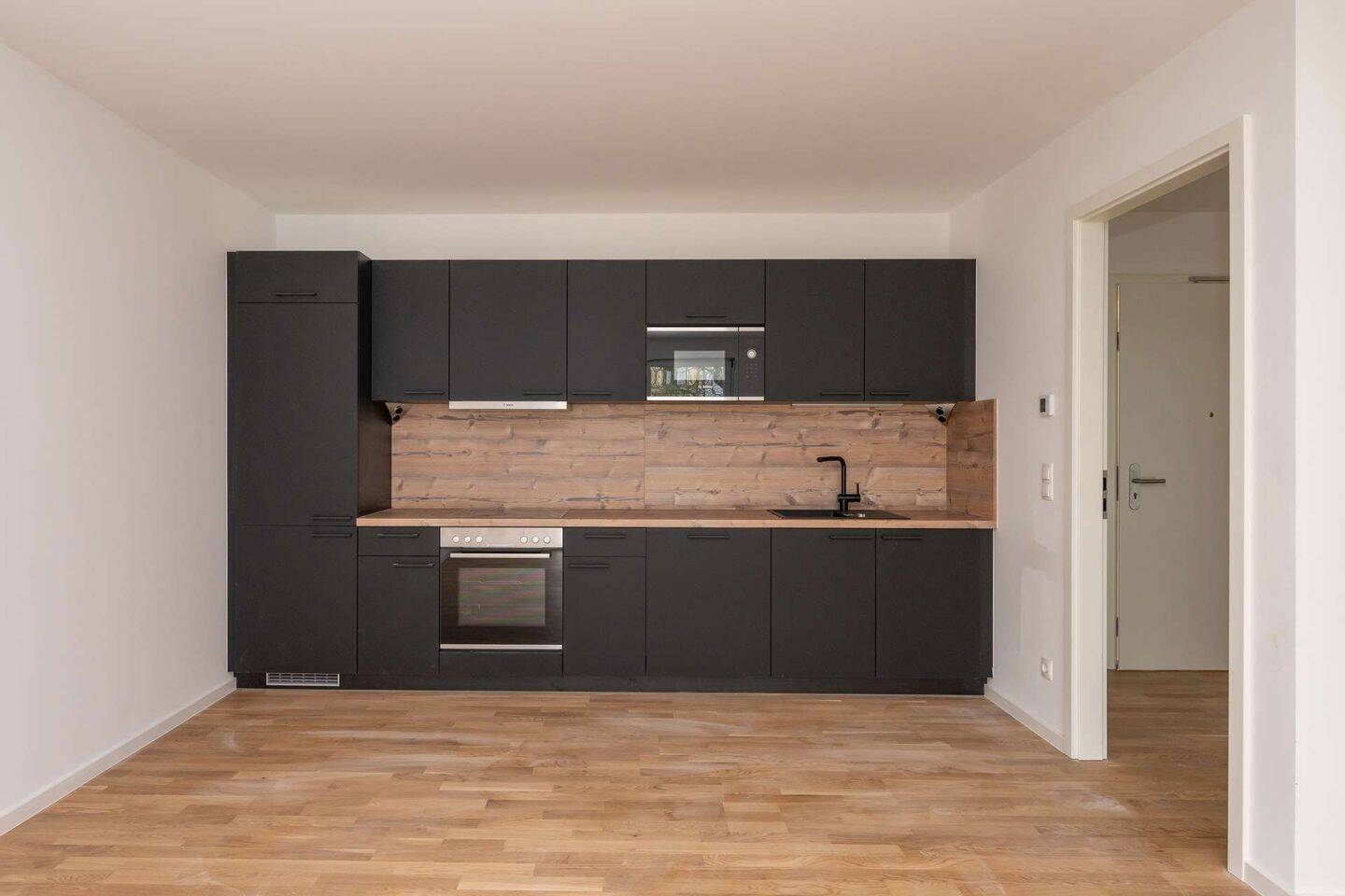 Moderne 2-Zimmer-Wohnung mit Einbauküche und Balkon in Magdeburg-Sudenburg, 39112 Magdeburg (Leipziger Str. Sudenburg)