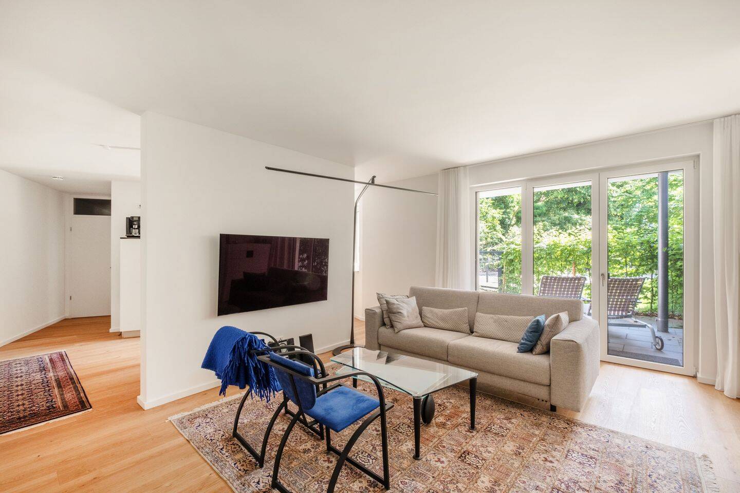 Wohnen im Grünen: Hochwertiger Rückzugsort mit Terrasse & TG-Stellplatz, 13086 Berlin (Pankow Weißensee)