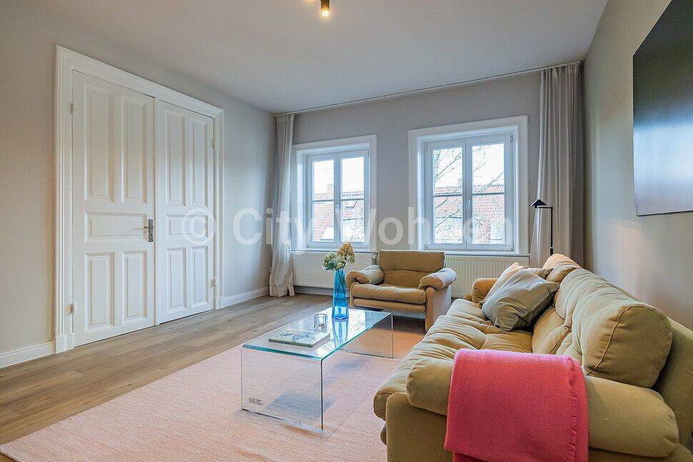 Schicke, möblierte Wohnung mit Michelblick vom Balkon in Hamburg-St.Pauli, 20359 Hamburg (Altona Altona-Altstadt Neustadt Sankt Pauli Sternschanze)
