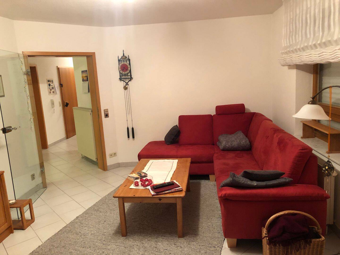 Schöne und helle 3-Zimmerwohnung mit Balkon und Tiefgarage, 72810 Gomaringen