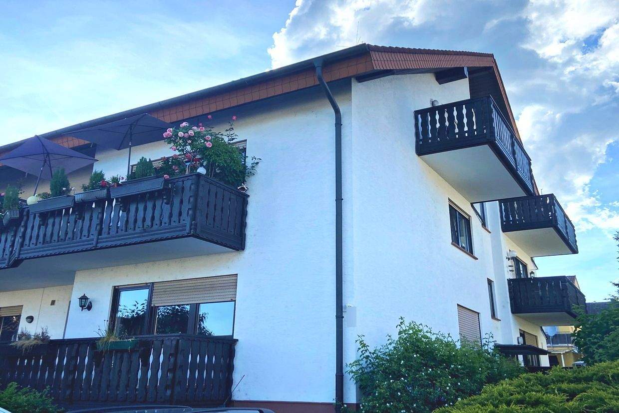 SONNIGE DACHGESCHOSSWOHNUNG MIT TIEFGARAGENSTELLPLATZ UND ANTEILE AM GEMEINSCHAFTSGARTEN, 63741 Aschaffenburg (Damm Innenstadt Leider Nilkheim Strietwald)