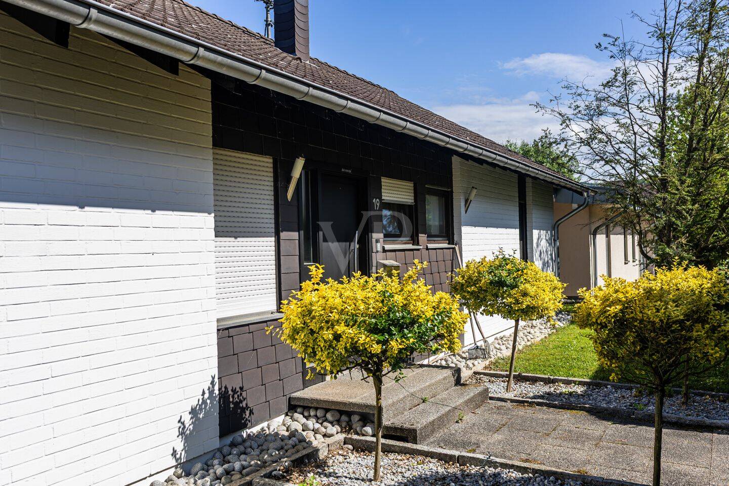 Weitläufiges Einfamilienhaus mit Pool und Doppelgarage sucht neuen Eigentümer!, 54470 Lieser