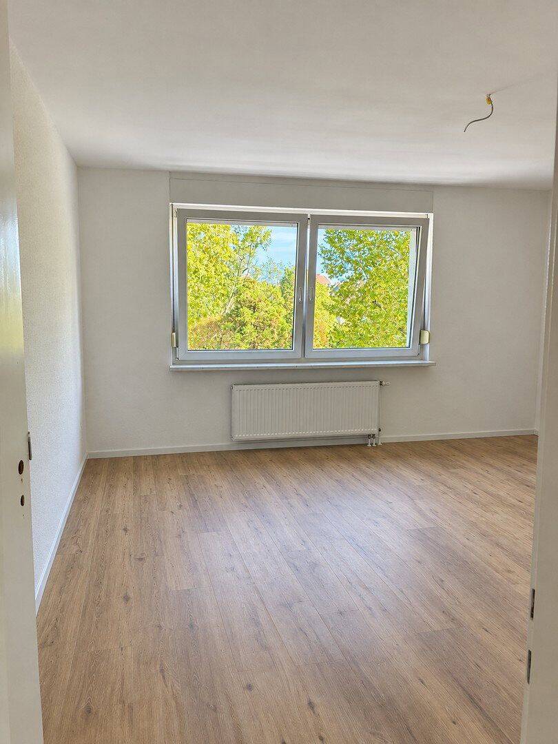 Erstbezug nach Kernsanierung: 2 Zimmer mit Balkon, Einbauküche & Smart Home, 76137 Karlsruhe
