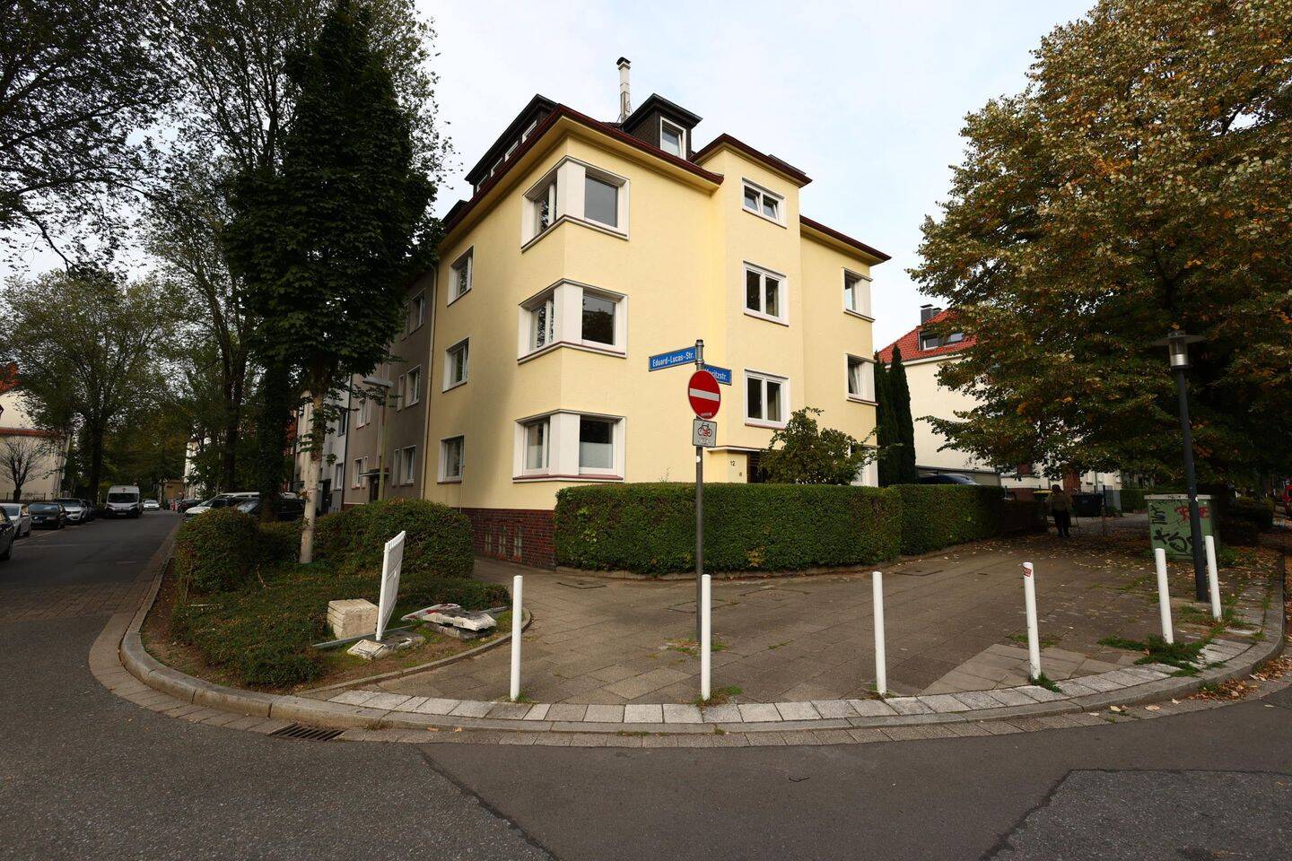 Totalrenoviert, 3 Zimmer, neue Küche, neue Badzimmer, Balkon und Garage in Essen-Rüttenscheid, 45131 Essen (Rüttenscheid)