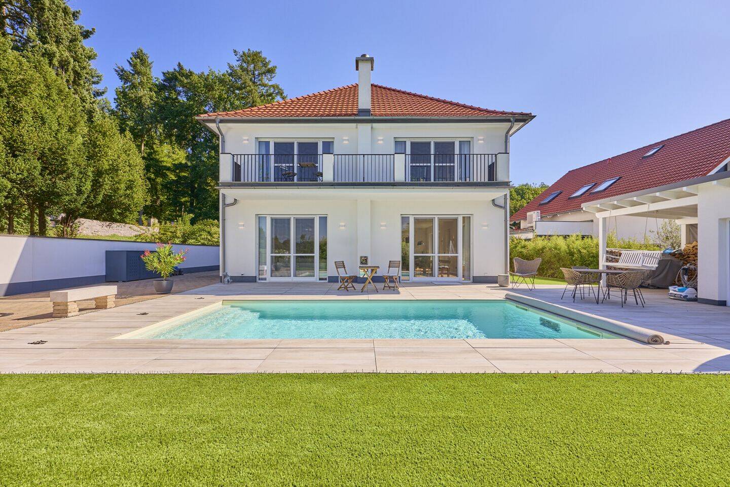 Hochwertige Villa mit Pool am Golfplatz, 64367 Mühltal