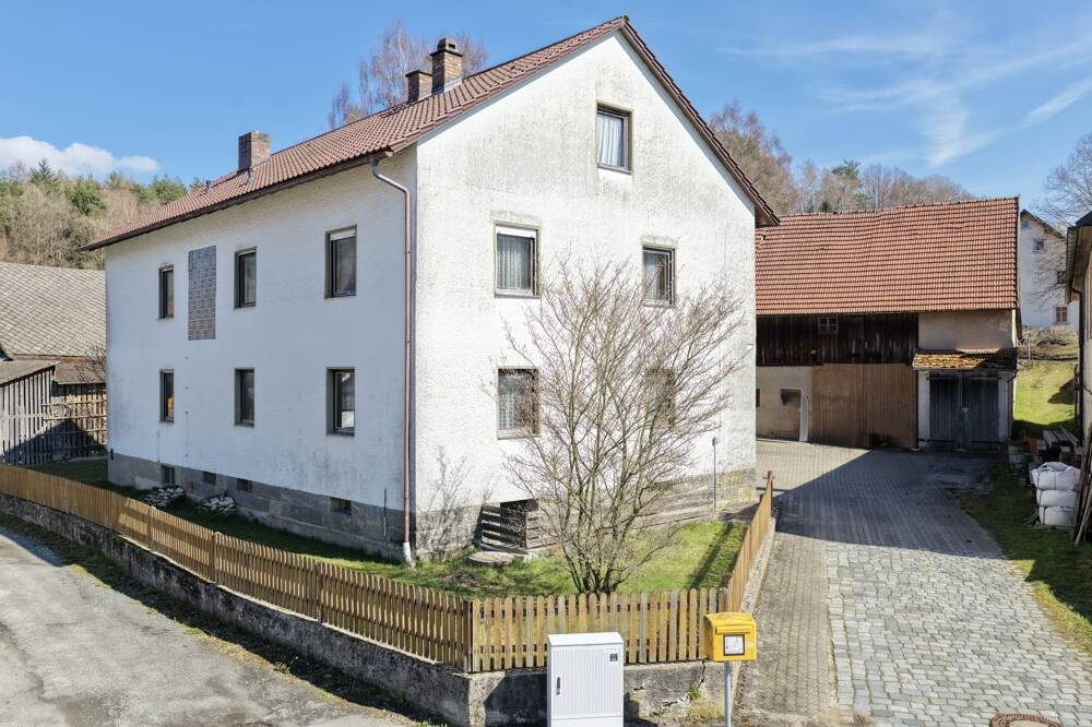 Großes Anwesen mit Wohnhaus, Scheune und Stall!, 95488 Eckersdorf