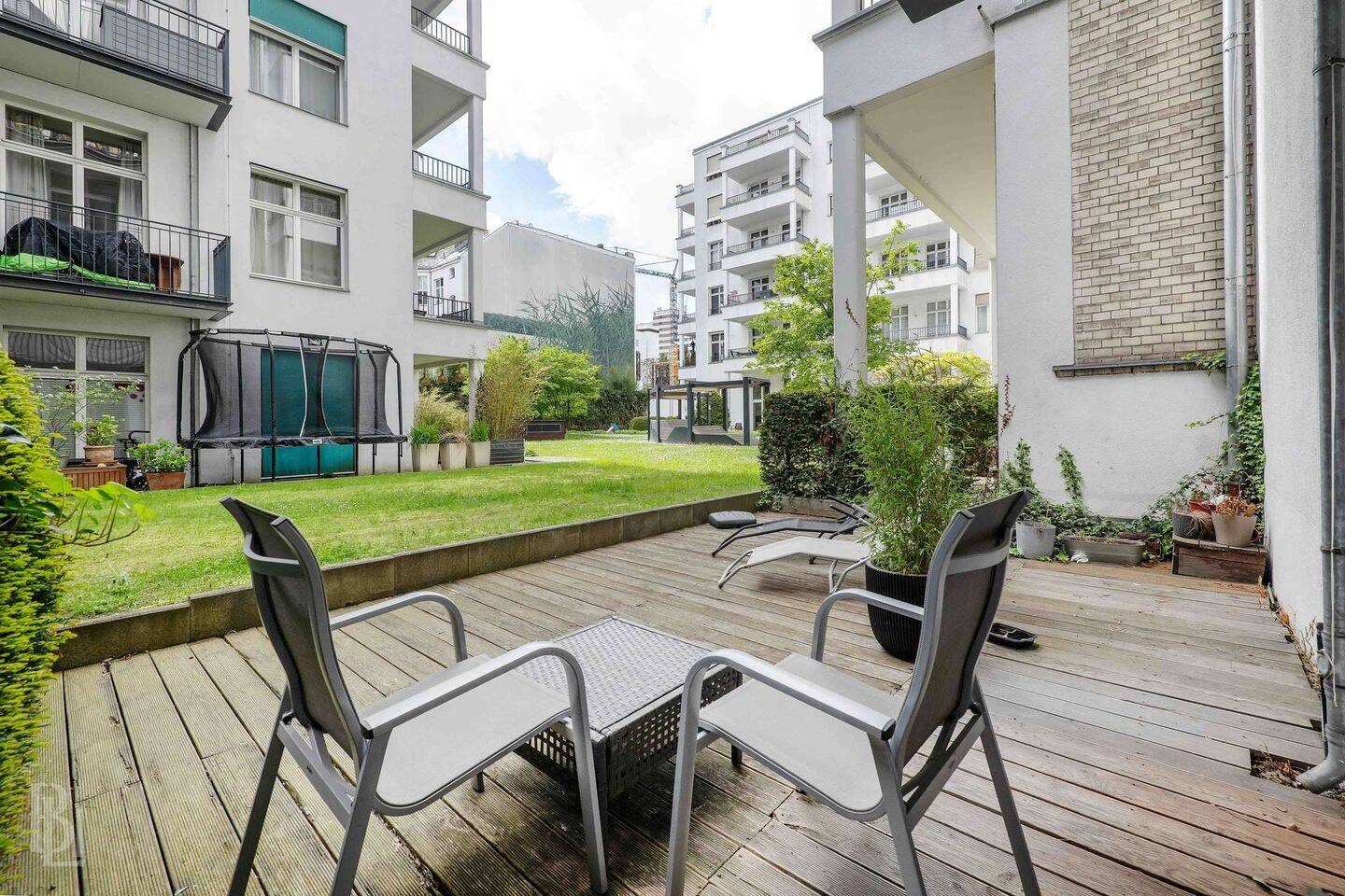 Sofort Bezugsfrei: Stilvolle 2-Zimmer-Wohnung in zentraler Citylage mit eigener Terrasse, 10785 Berlin (Mitte Kreuzberg Schöneberg Tiergarten)