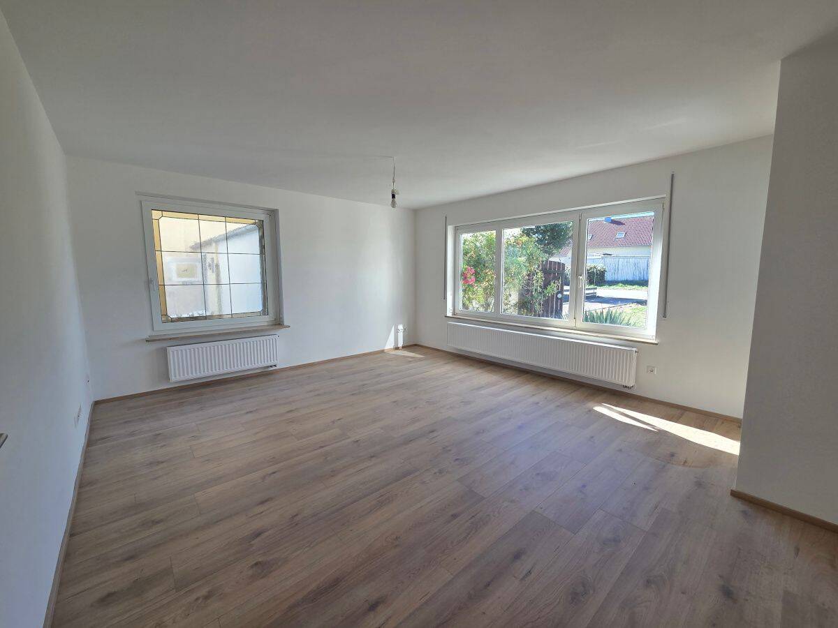 Großzügige 4-Zimmer-EG-Wohnung mit Garten, 88416 Ochsenhausen