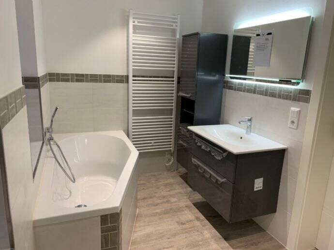 Exklusive 3-Zimmer-Wohnung, 4603 Nobitz