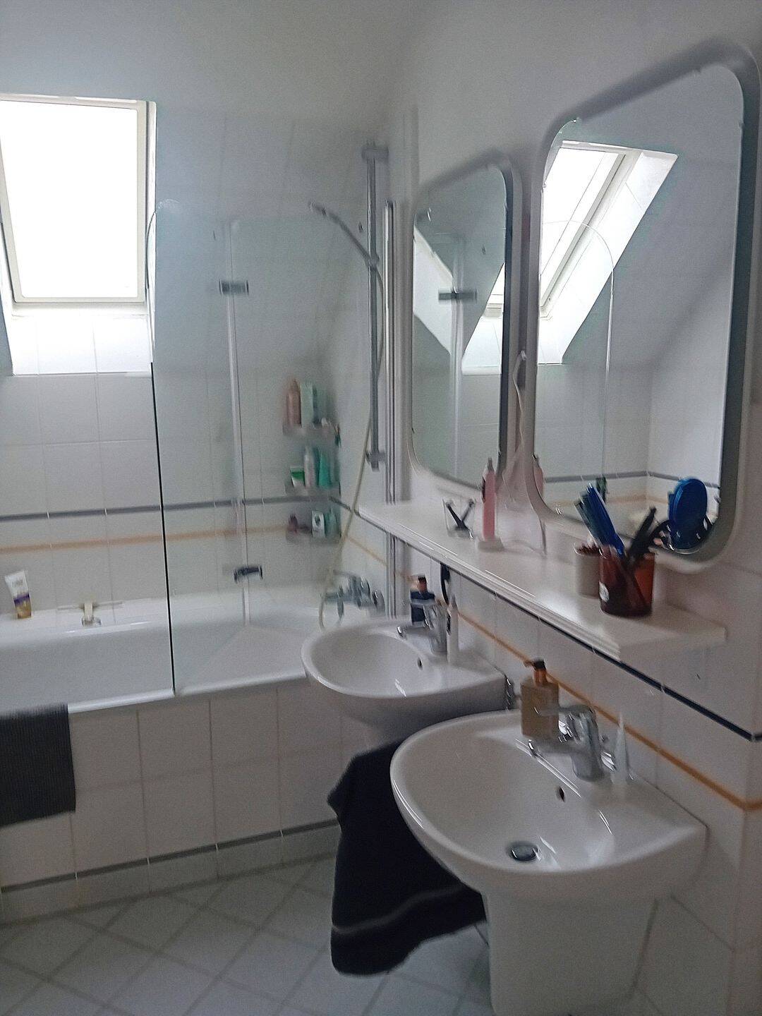 TOPP isoliertes DG – 3.OG, 2-Pers. Wohnen auf 78 m², 3-Zim, KDB, Garage, 45133 Essen (Bredeney Rüttenscheid Schuir Stadtwald)