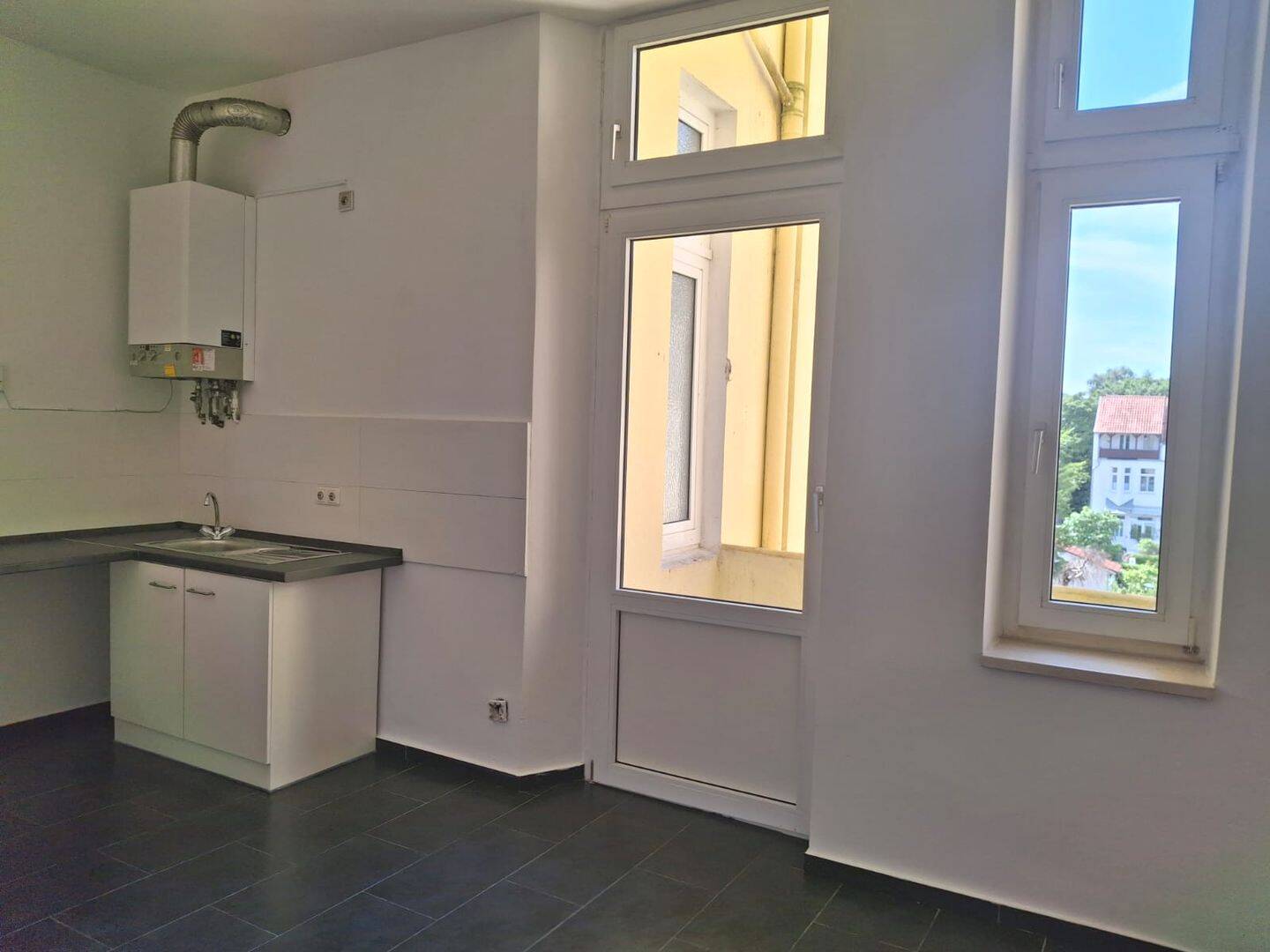2 ZKB im 2.OG in der Hafenstraße 11 zu vermieten mit Balkon und modernem Duschbad, 27576 Bremerhaven (Lehe Mitte)