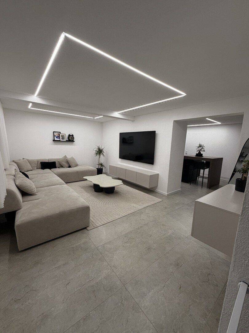 Reiheneckhaus, Garage, Keller & 5 Zimmern – Privatverkauf, 78176 Blumberg