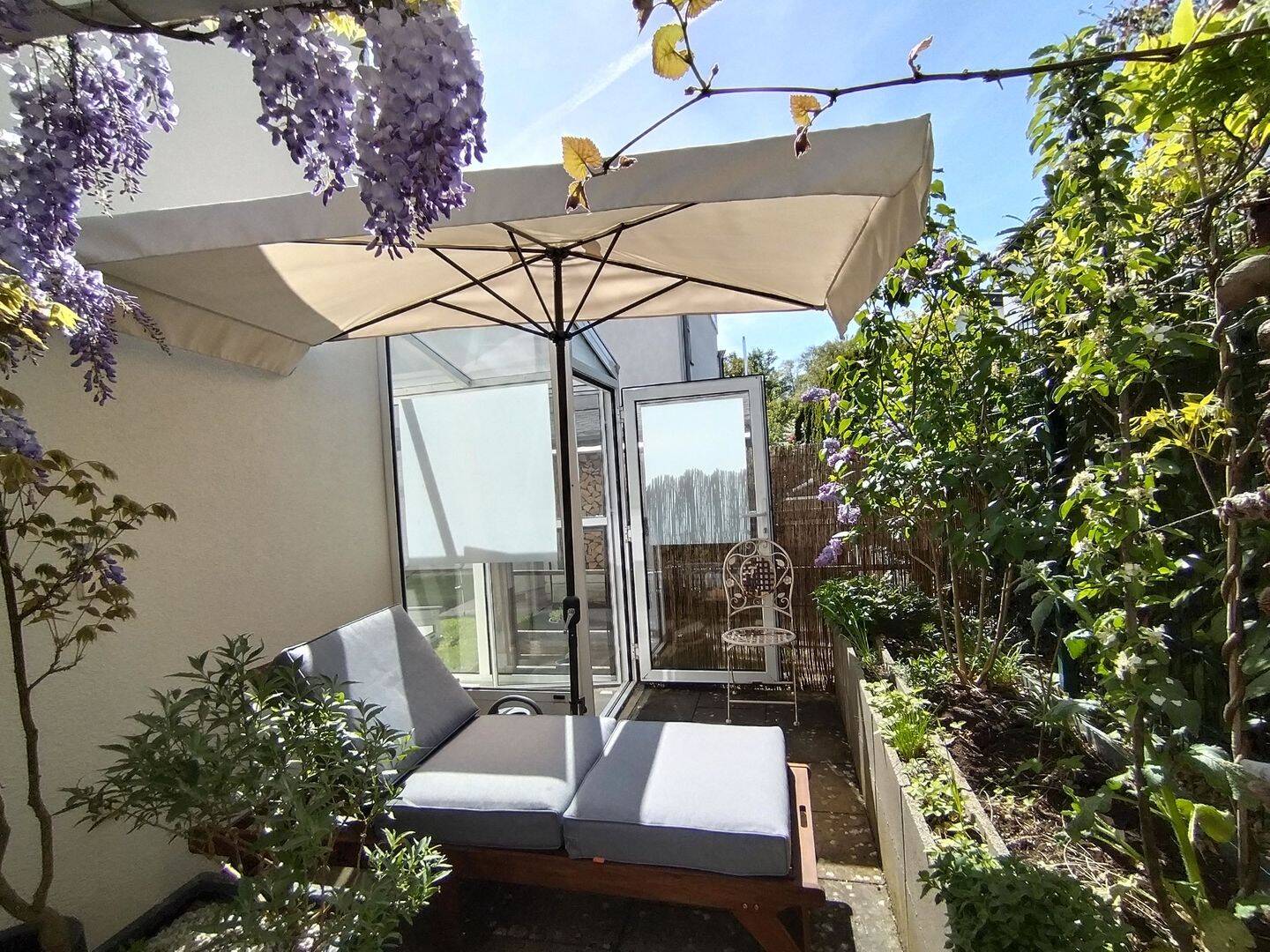 Helles Studio-Apartment mit Fußbodenheizung, Terrasse & Wintergarten, 88045 Friedrichshafen