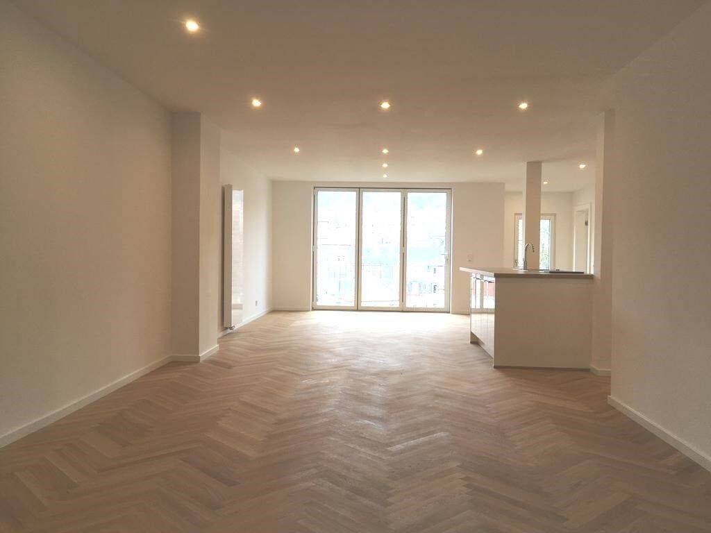 Sofort einziehen in etwas ganz Besonderem in Stuttgart: eine ganze Etage im Gründerzeithaus, 70199 Stuttgart (Süd)
