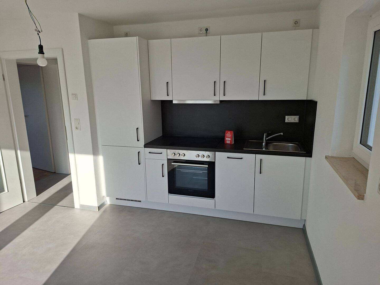 Helle, energetisch sanierte 3,5-Zimmer-Wohnung mit perfekter Verkehrsanbindung nach Regensburg, 93164 Laaber