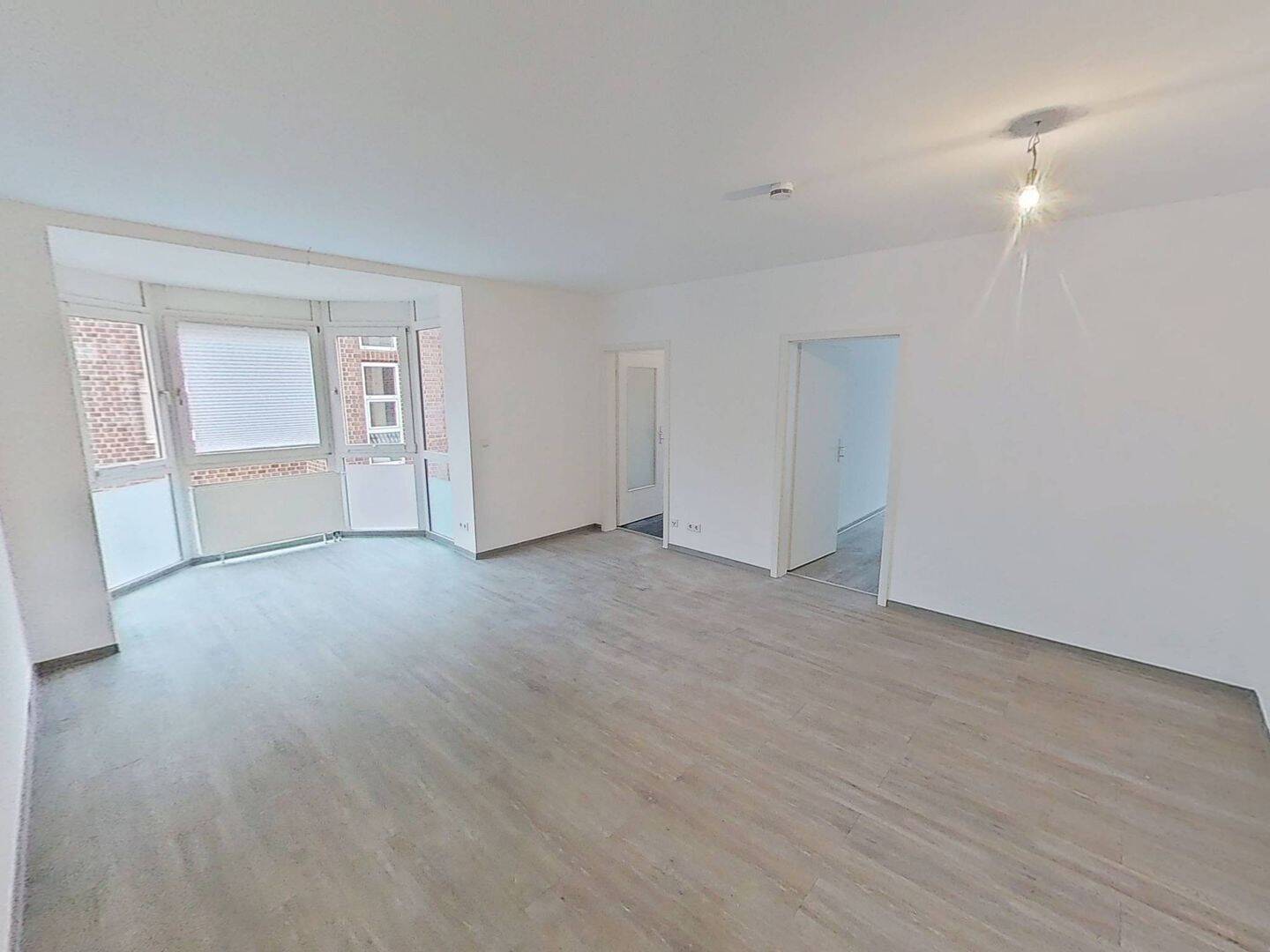 Schöne 3-Zimmer-Wohnung mit viel Helligkeit und Tageslichtbad, 33100 Paderborn