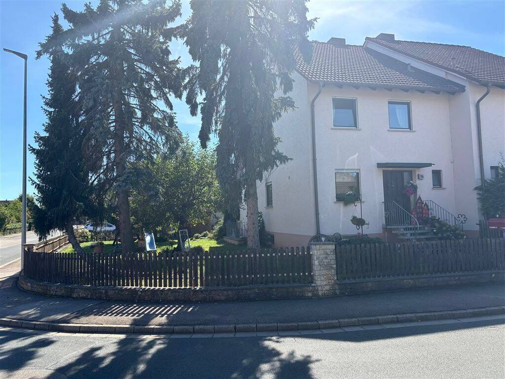 Teilrenovierungsbedürftige Doppelhaushälfte für Familien!, 91732 Merkendorf