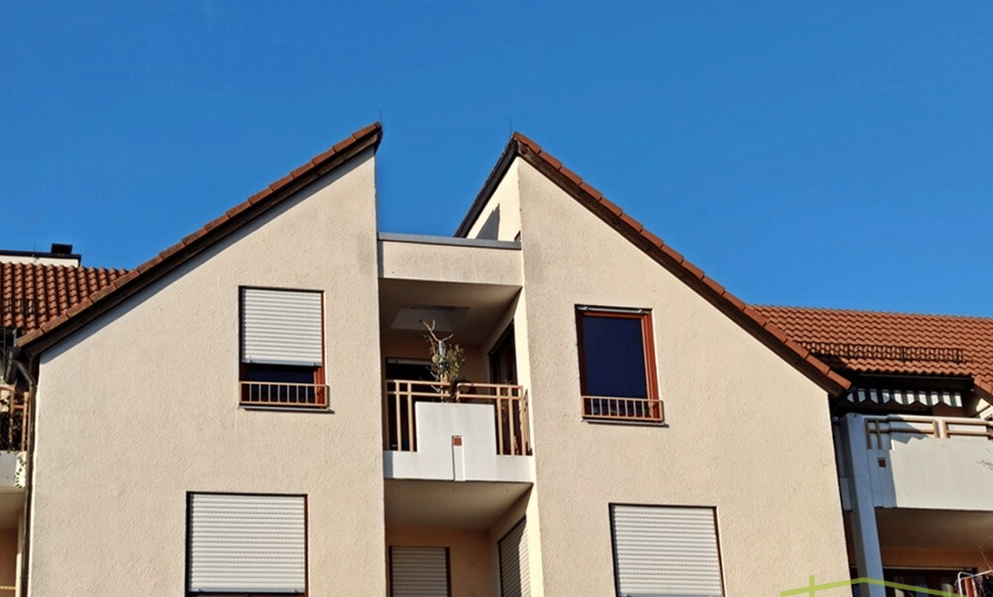 Helle 2-Zimmer-Wohnung mit Süd-Balkon, Einbauküche & Tiefgarage in Holzgerlingen, 71088 Holzgerlingen