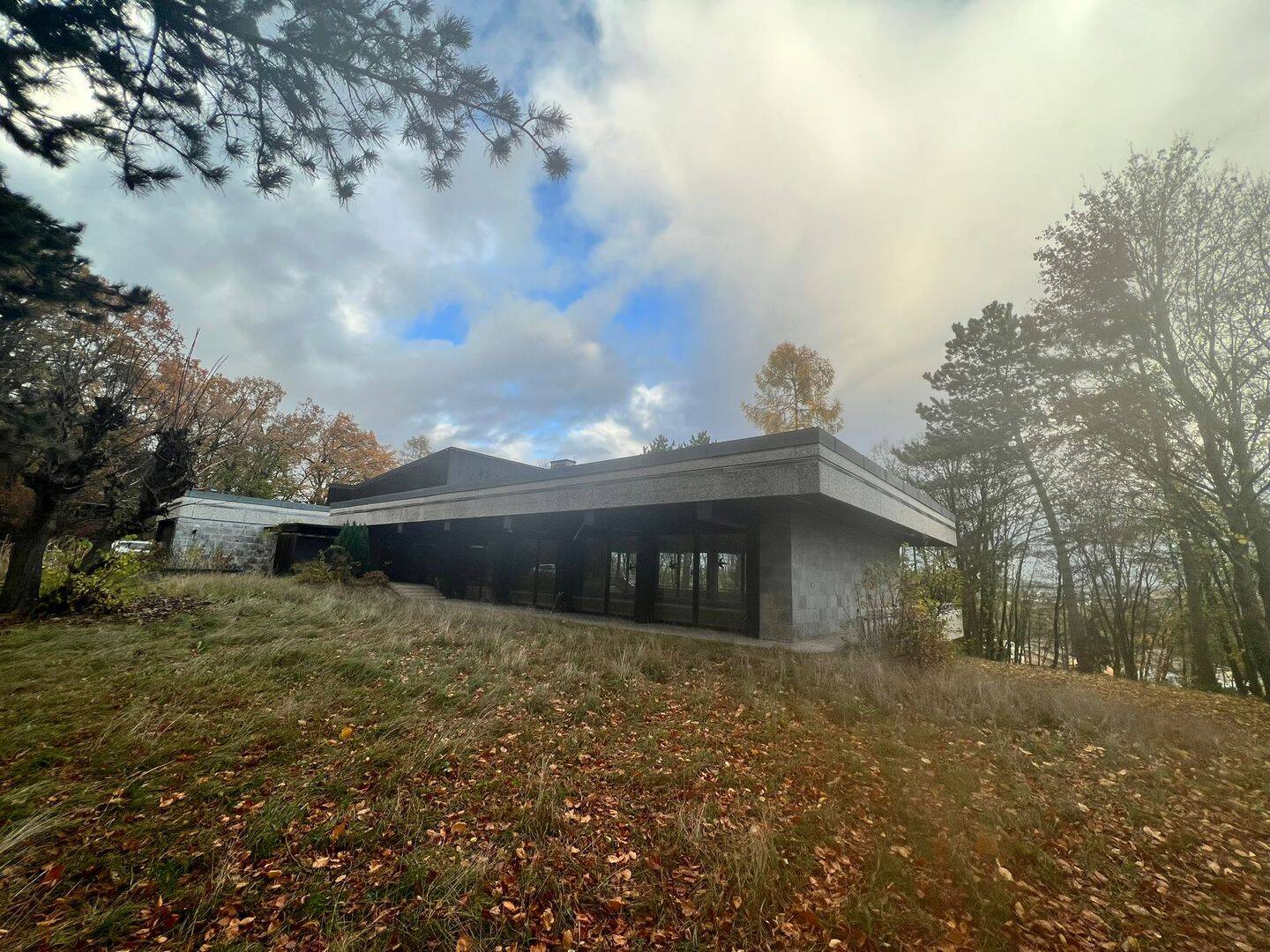 Im Herzen von Lappersdorf – Grundstück mit Villa, 93138 Lappersdorf