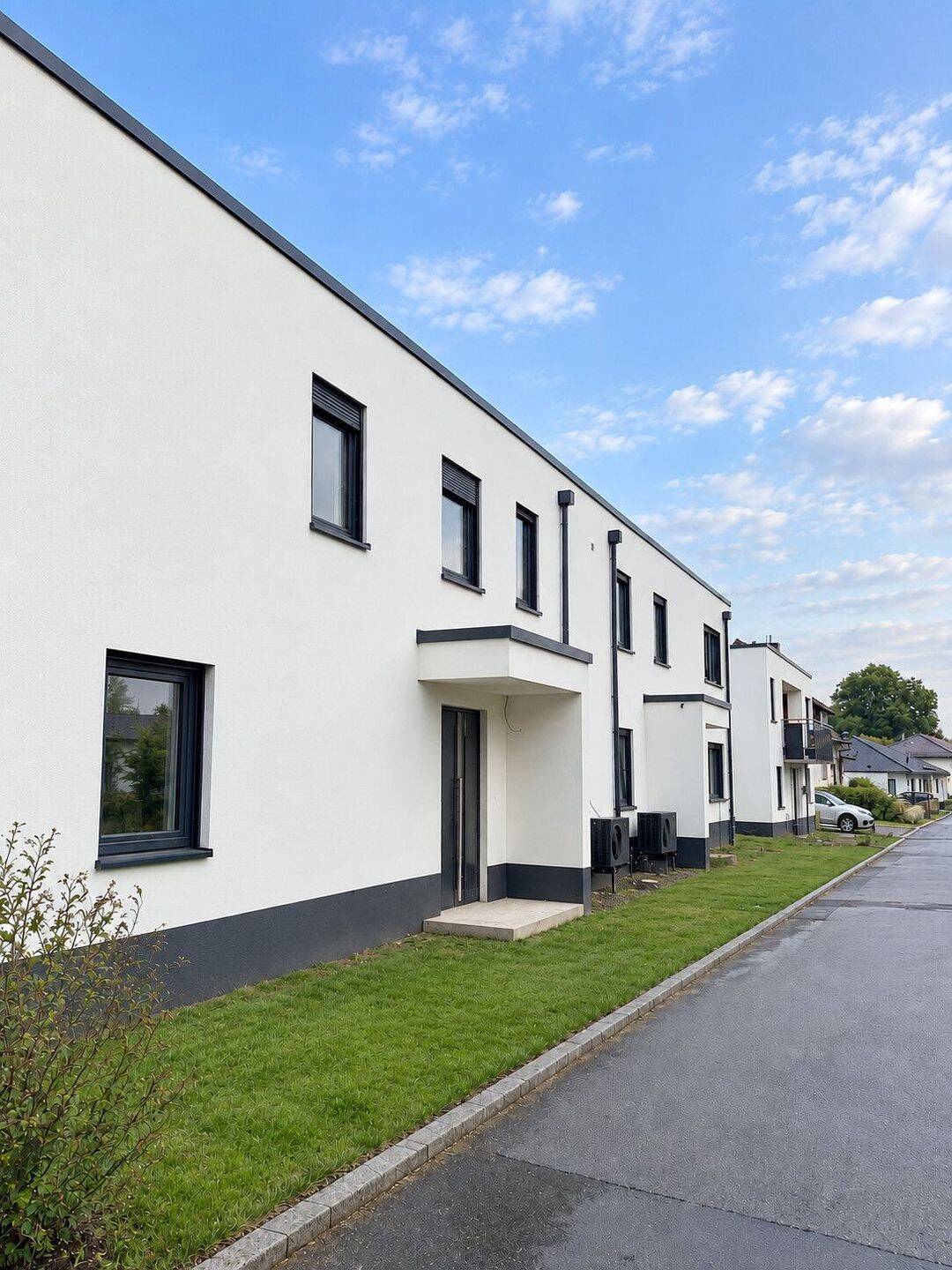 Großzügiges wohnen im Neubau zum Erstbezug mit Terrasse und Balkon, 34414 Warburg
