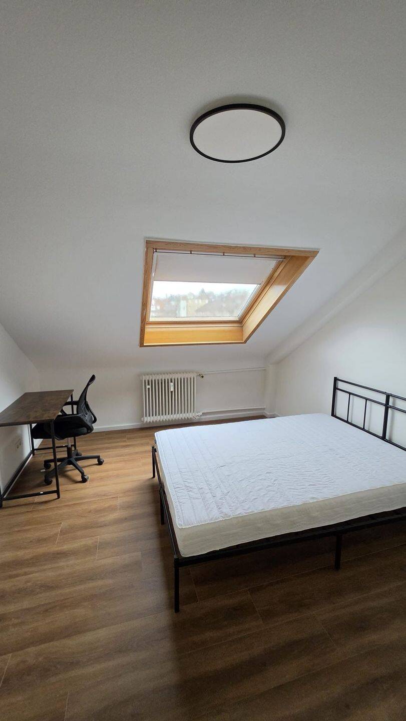 Helles zentrales Zimmer, 70176 Stuttgart (Mitte West)